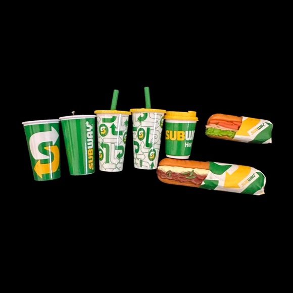 ZURU Mini Brands Subway TGI Fridays Hard Rock Cafe 13-piece restaurant food set - Picture 5 of 6